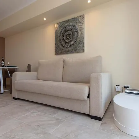 Altamira 73 - One Bed Lägenhet