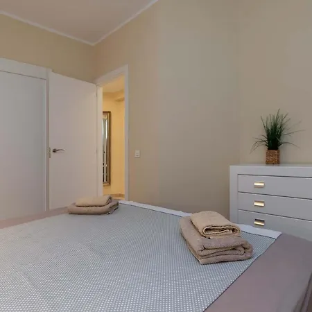 Altamira 73 - One Bed Lägenhet
