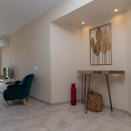 Altamira 73 - One Bed *