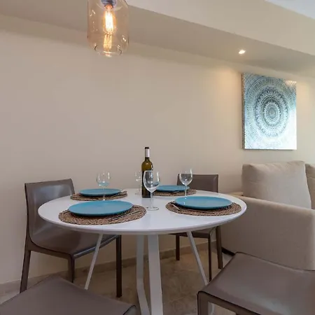 Altamira 73 - One Bed Lägenhet